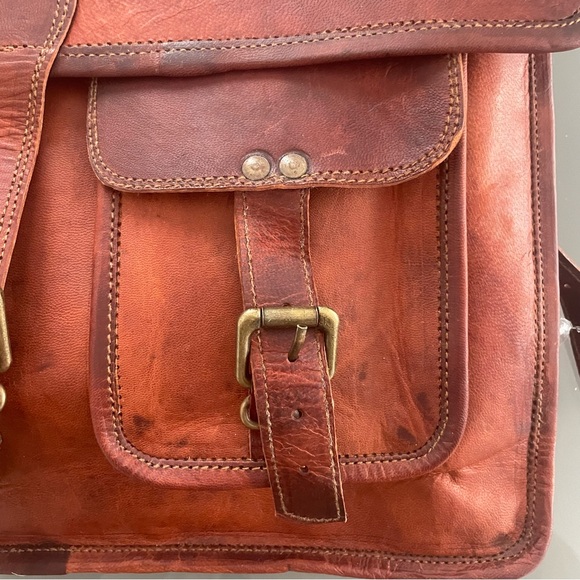 Brown leather satchel bag never used - Picture 2 of 8